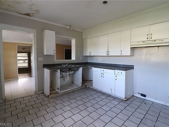 5th image of 308 Louise Ave