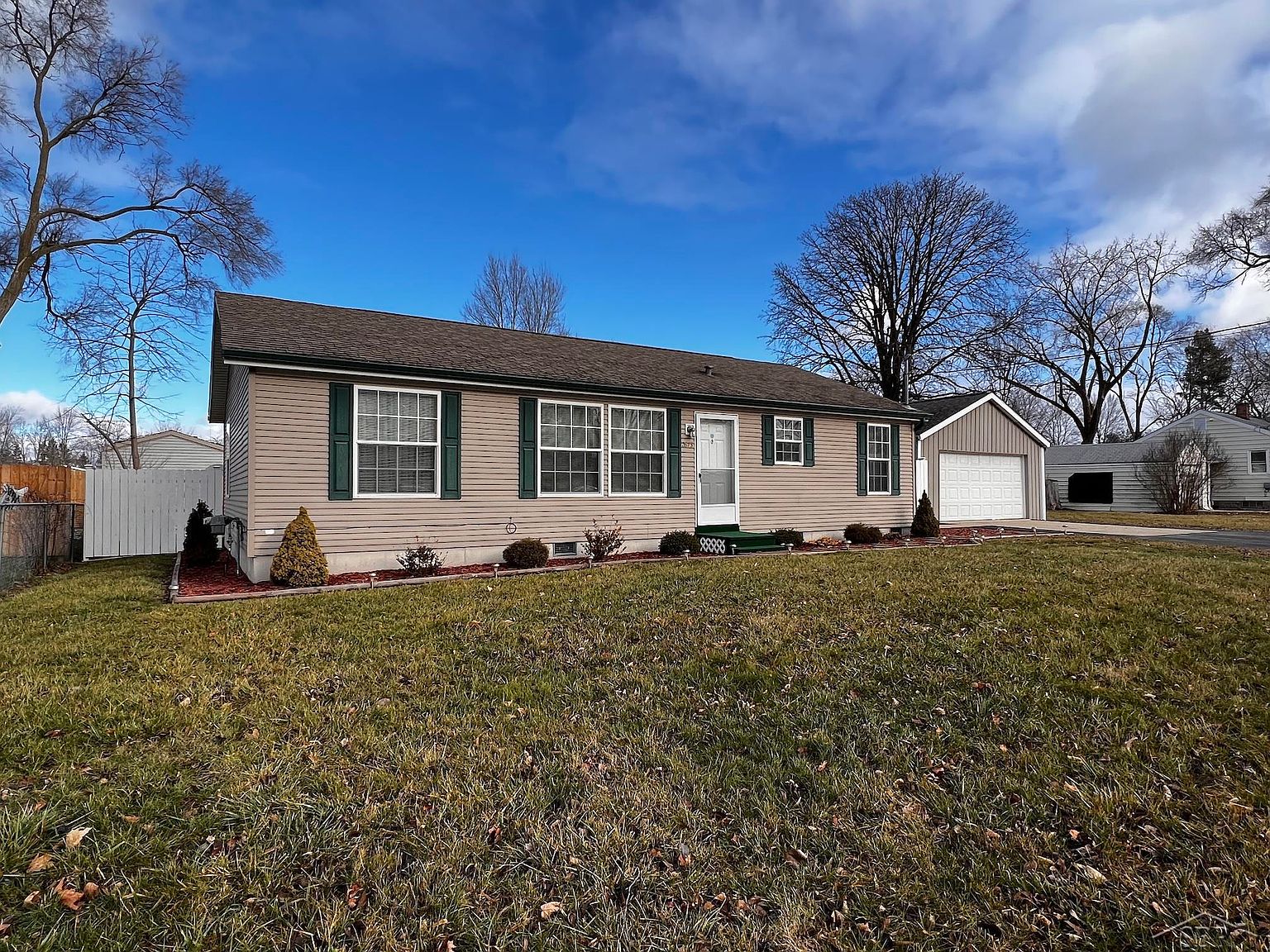2673 Longview Ave, Saginaw, MI 48601 Zillow