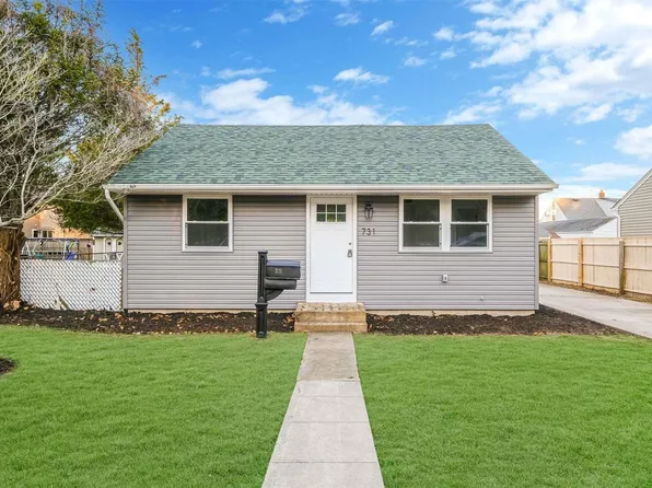 731 Montauk Highway, Oakdale, NY 11769