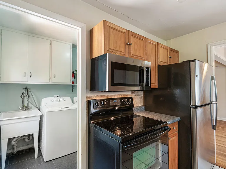1663 Poplar St — Photo 11