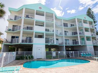 24 Gulf Blvd APT 1A, Indian Rocks Beach, FL 33785