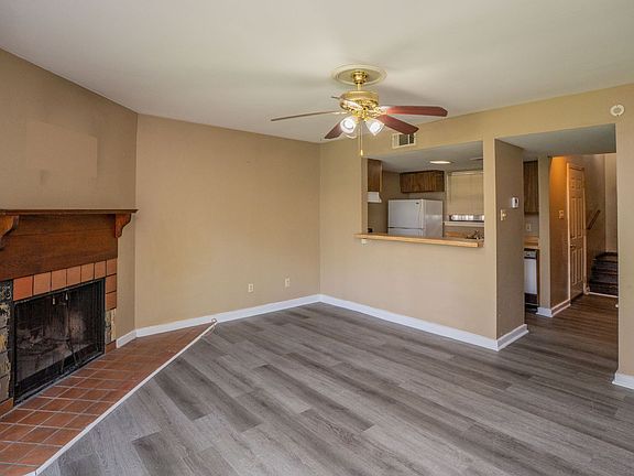 2nd image of 1018 Cumberland St APT 13