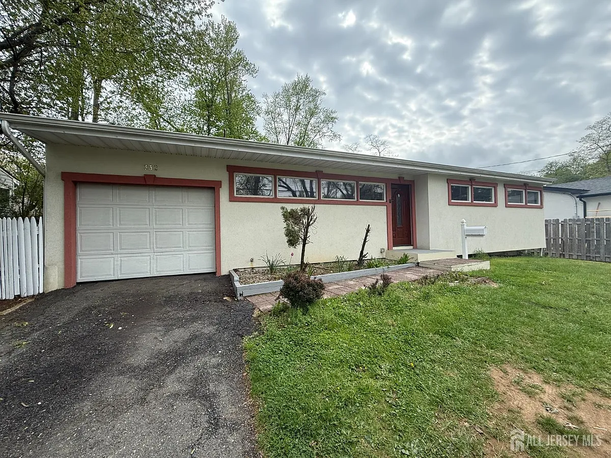 Building Photo - 332 Ernston Rd