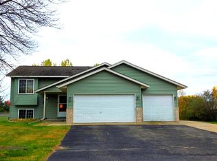 1375 10th Ave SE, Cambridge, MN 55008