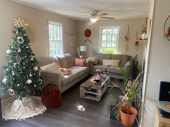 4th image of 106B Westover Ave