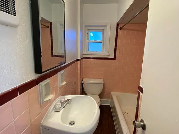 2nd image of 440 Hays Ave APT 1
