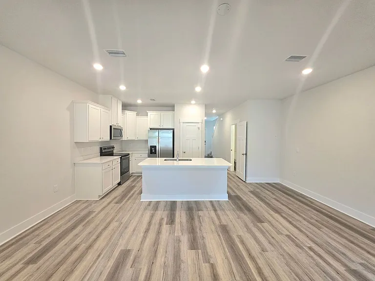 8486 Bluejack Dr — Photo 3