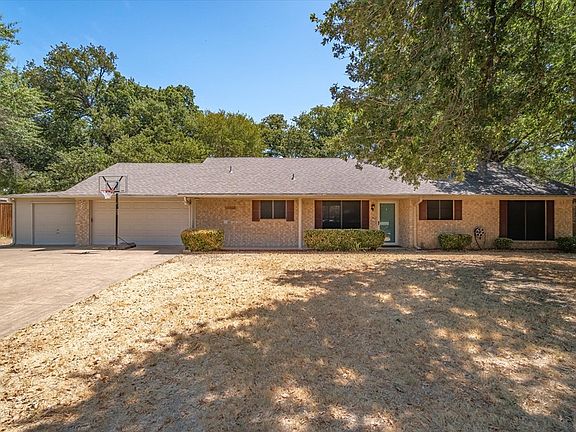 4th image of 17513 Country Club Dr