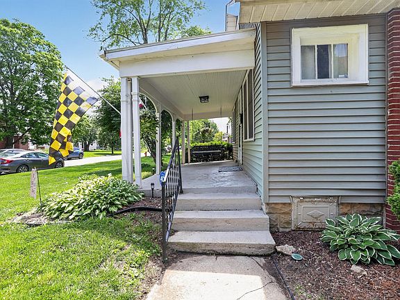 4th image of 707 S Broadleigh Rd
