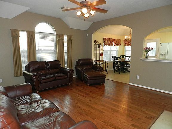 Open Concept Floor Plan.