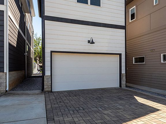 5th image of 805A 45th Ave N