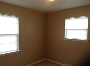 104 Amanda Ct #4, Mukwonago, WI 53149