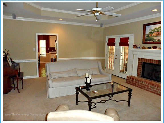 Great Room has Tray Ceiling