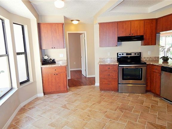 4th image of 13301 Whaler Dr