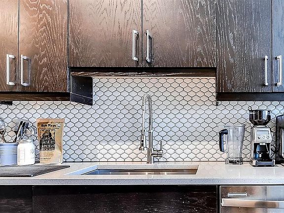 4th image of 3114 S Congress Ave Unit 303