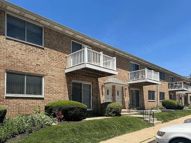 Springside Manor — Photo 16