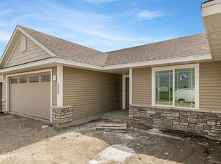 2239 E Highview Dr, Des Moines, IA 50320