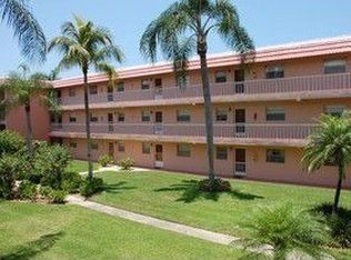 3150 Binnacle Dr APT 115, Naples, FL 34103