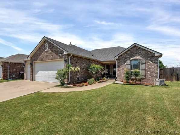 1908 E Queens St, Broken Arrow, OK 74012