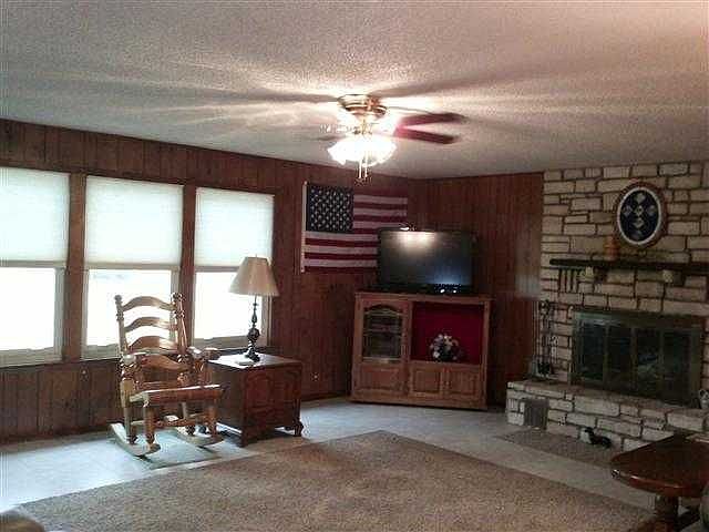1st image of 4551 River Oaks Dr