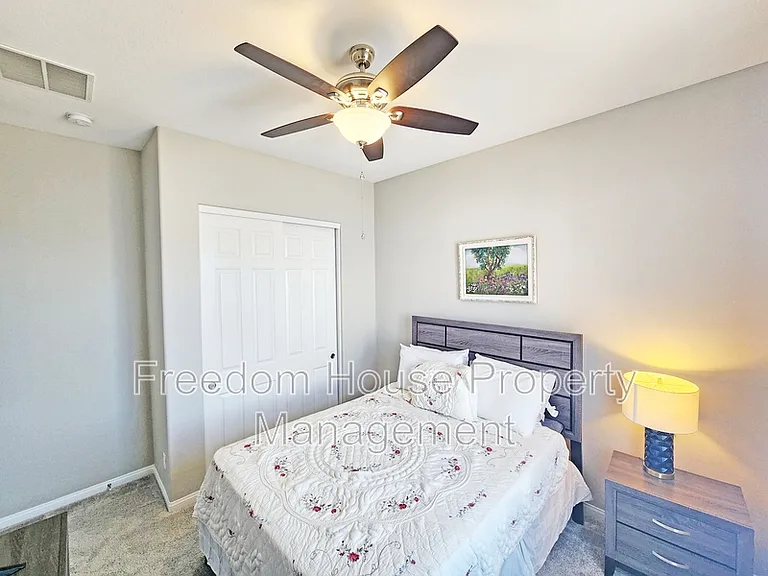 4901 Fairwood Ct — Photo 9