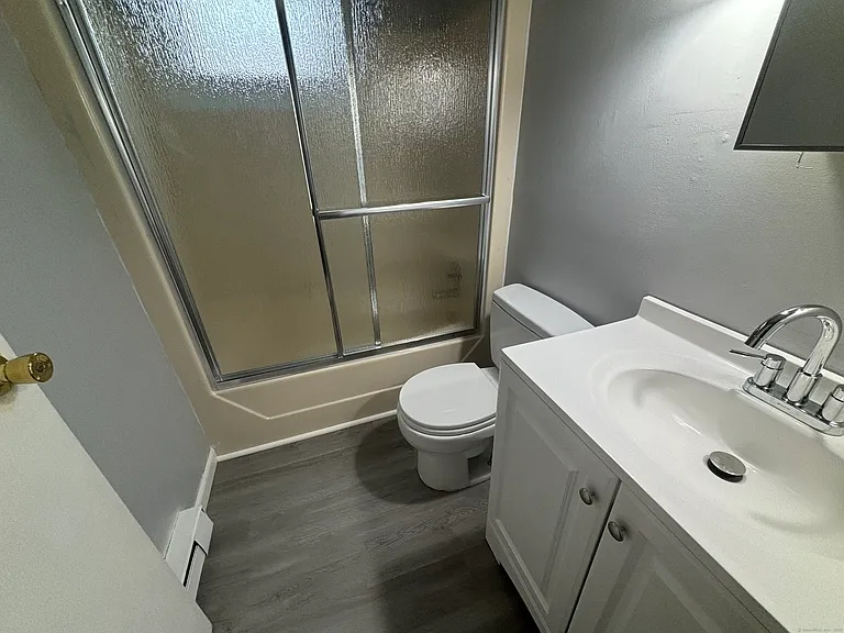 9 White Oak Rd #D — Photo 7