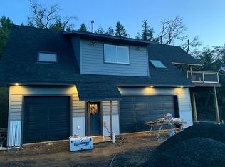 260 Hutchins Dr, Roseburg, OR 97471