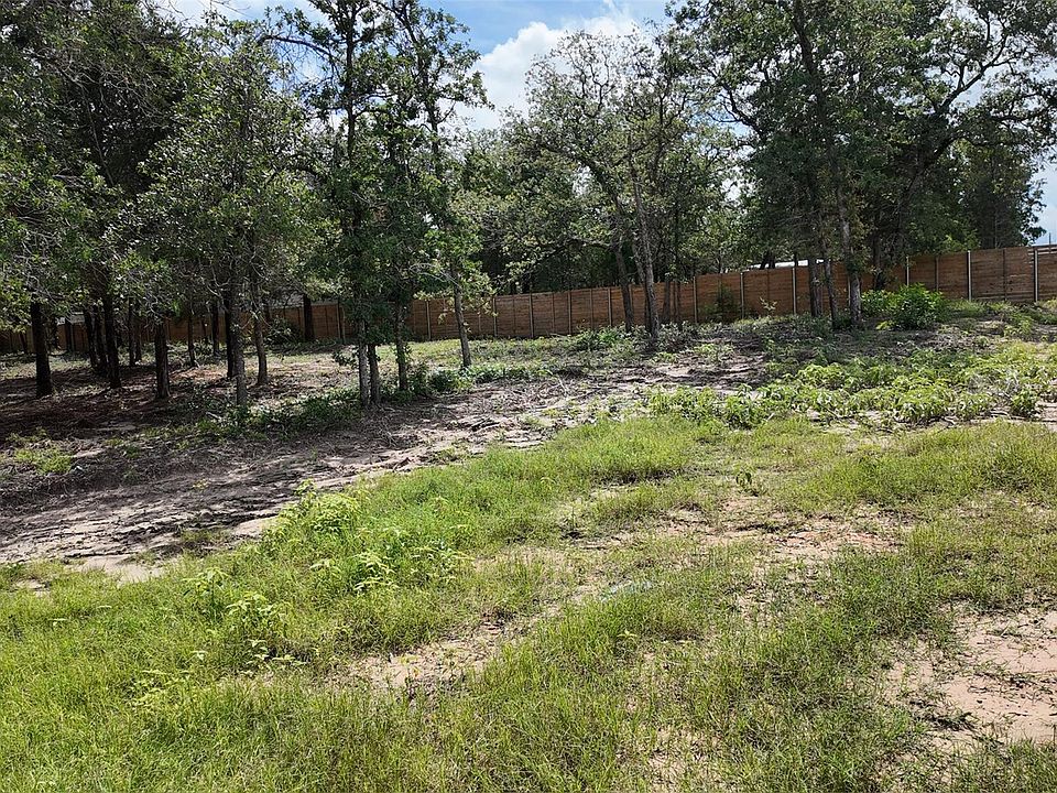 2nd image of 160 Los Robles Rd