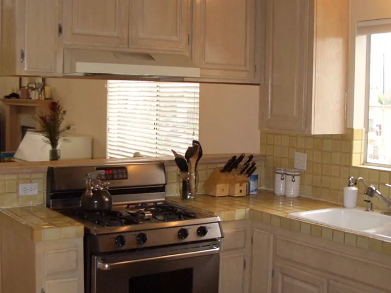 2204 S Bentley Ave #301 — Photo 5