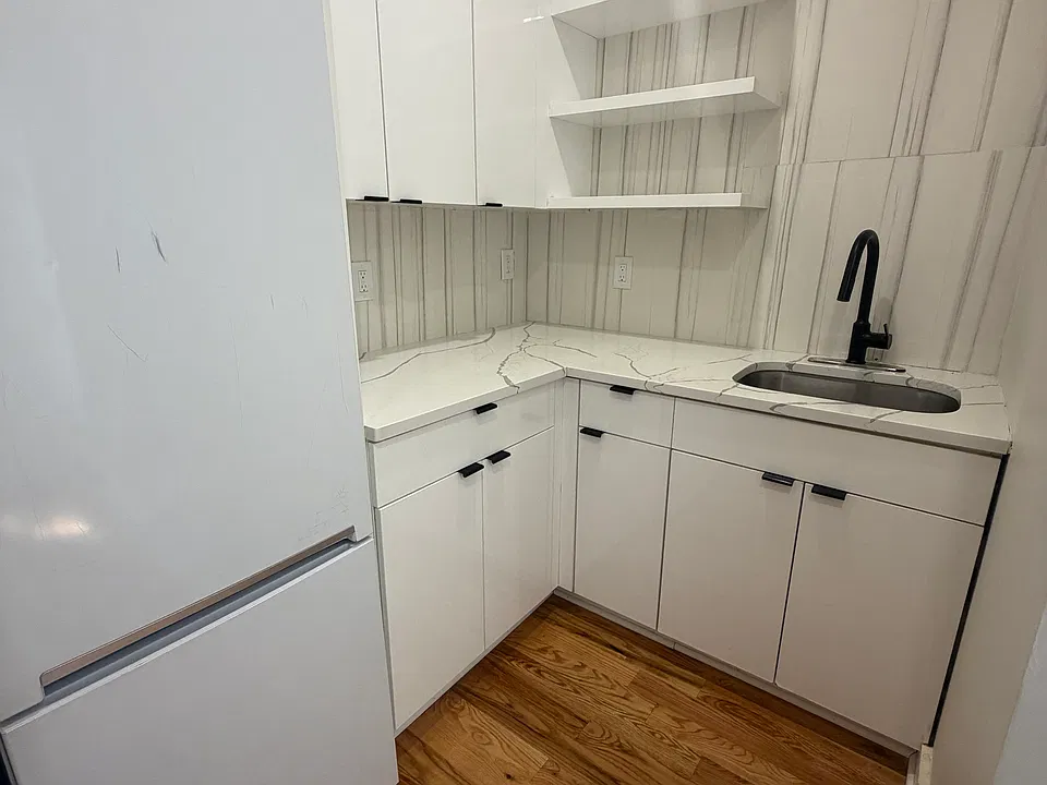28 Dales Ave #2