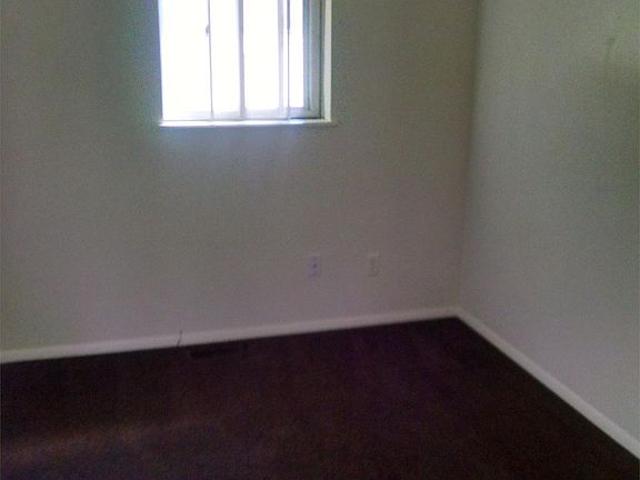 4th image of 224 N Vine St APT 5
