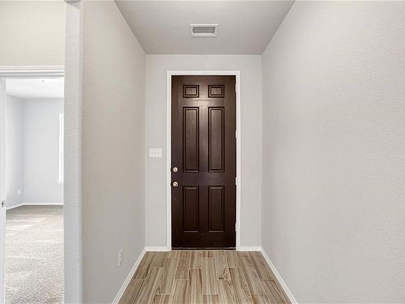 3rd image of 2154 Mossbrook Dr