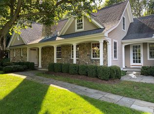 15 Cavray Rd, Norwalk, CT 06855