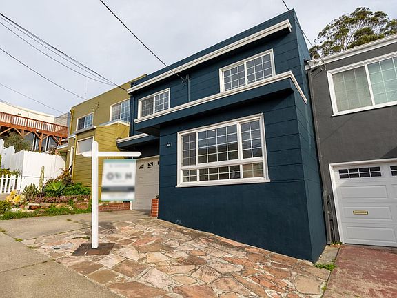 2nd image of 231 Wyandotte Ave