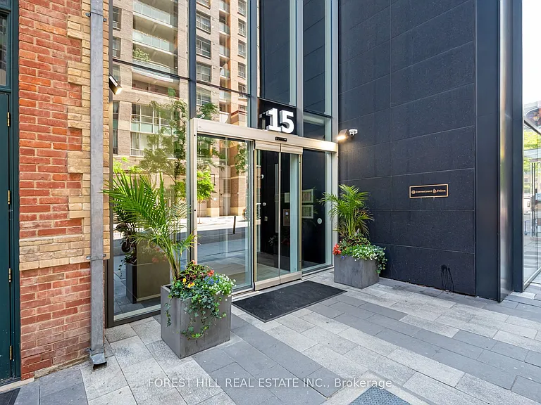 15 Grenville St #4708 — Photo 4