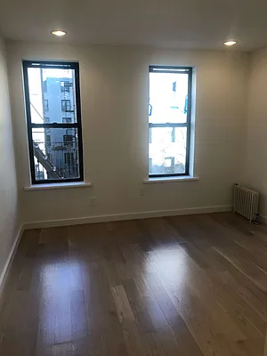 Rented by PMG Real Estate  | media 33