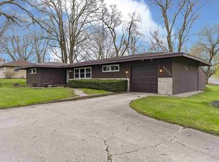 1755 W Maumee St, Angola, IN 46703