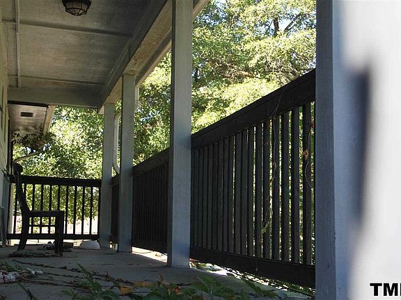 5th image of 1102 Willowdale Dr