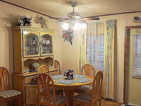 4th image of 758 Forest Ln