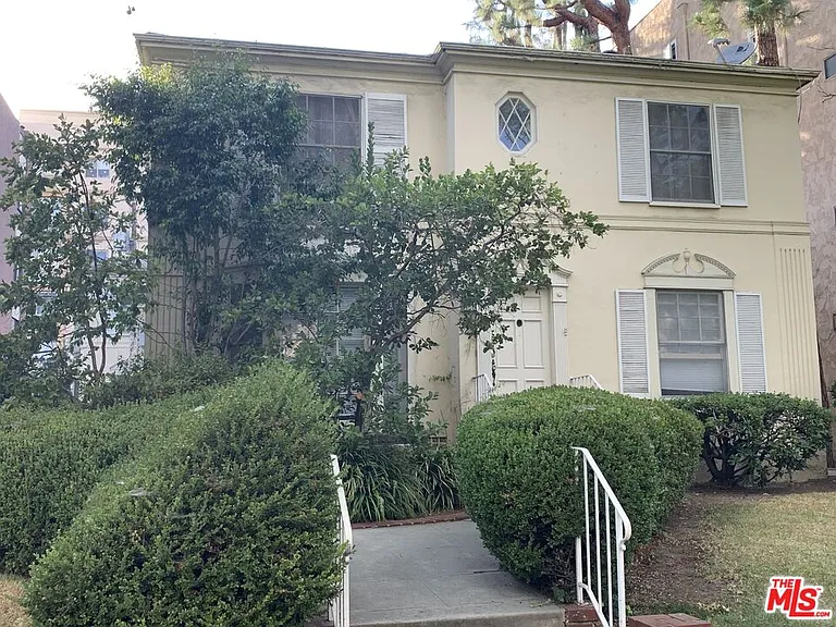 325 N Palm Dr #E — Photo 5