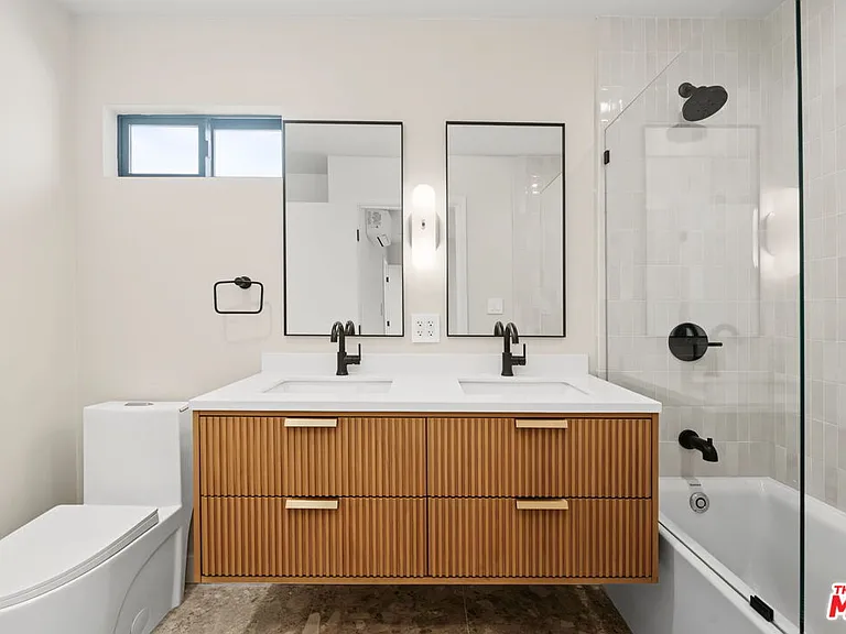 5843 Whitworth Dr — Photo 14