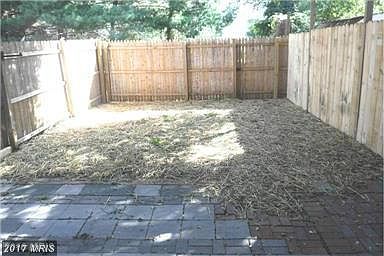 3rd image of 1856 Abbey Ln