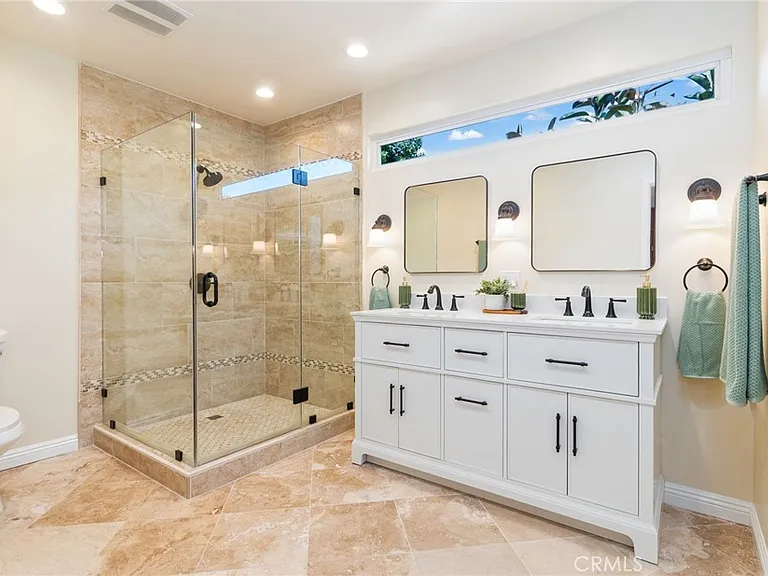 1027 S Malgren Ave — Photo 17