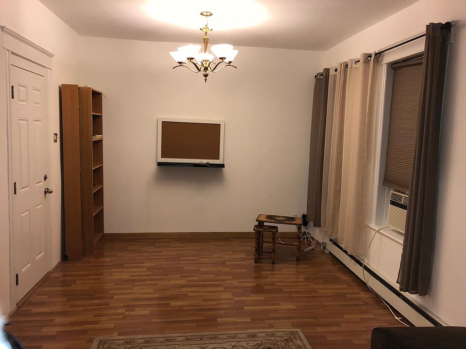 1st image of 219 Clifton Ave #2