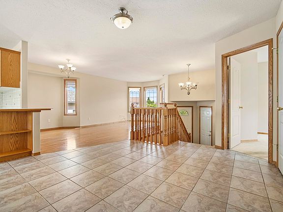 5th image of 11 Hagen Ct