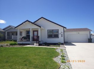 1672 Pathfinder Cir, Gillette, WY 82716