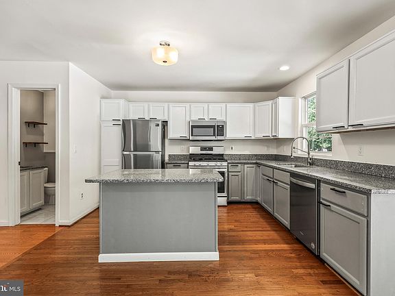 4th image of 2702 Curzon Ct