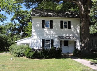 318 2nd St, Cantrall, IL 62625