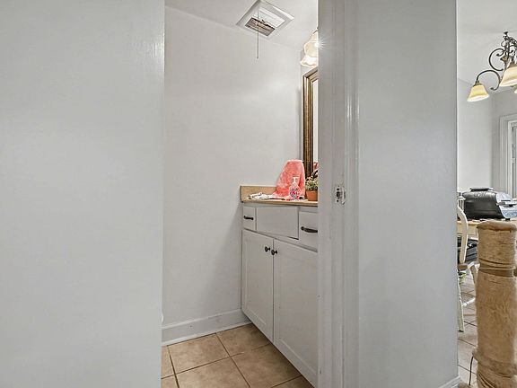 5th image of 5700 Quince Rd APT 6