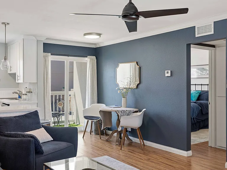 2411 Prospect Ave #109 — Photo 9